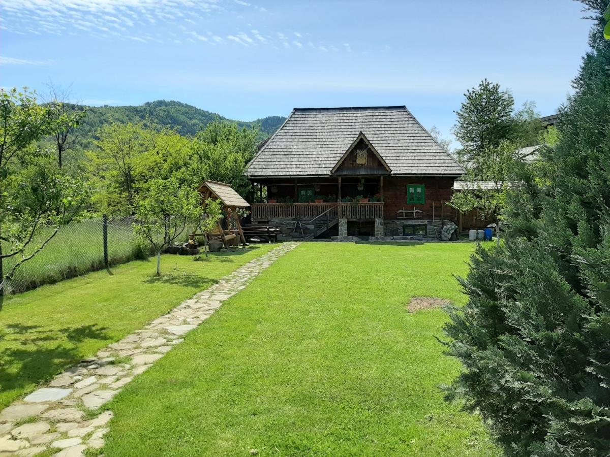 Pajisti Verzi / Meadows Agroturismo *